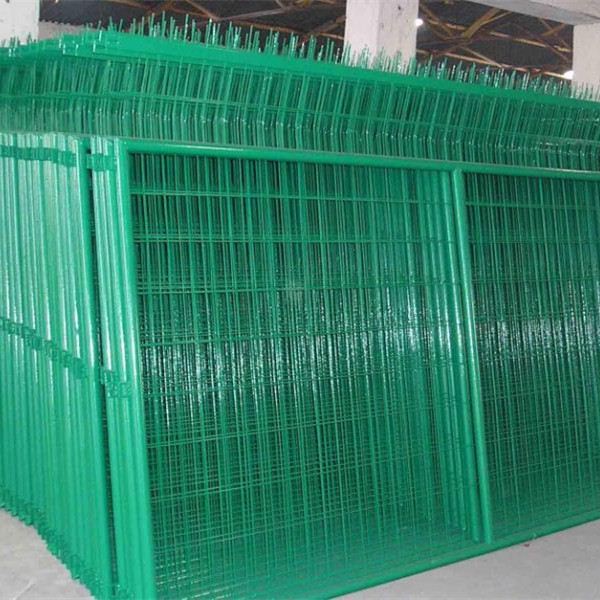 高速公路護(hù)欄網(wǎng)?